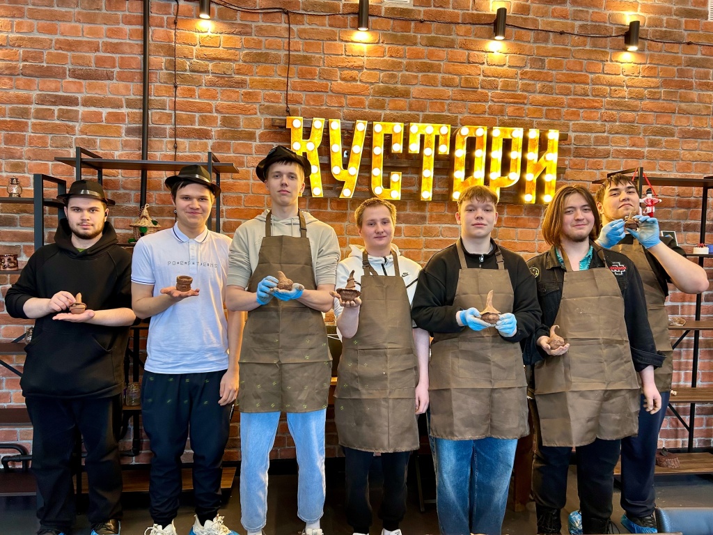C8G-12kUYzQ.jpg C8G-12kUYzQ.jpg