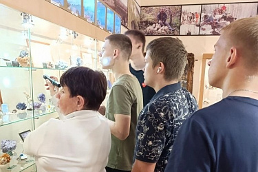 Студенты, проживающие в общежитии, посетили музей! 